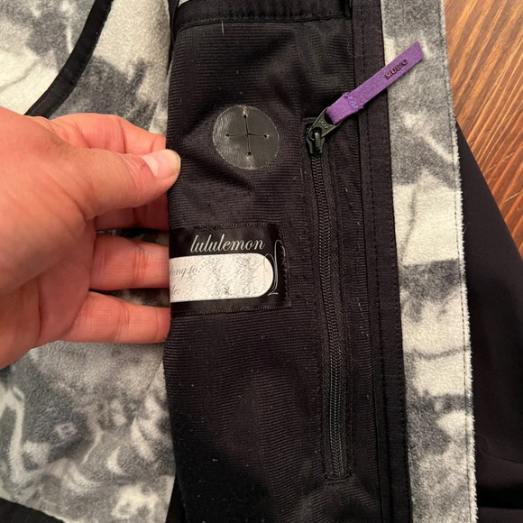 LULULEMON ATHLETICA Black Coat Fleece Lined Hood Cinch Waist Pockets Rain Proof - Picture 8 of 10